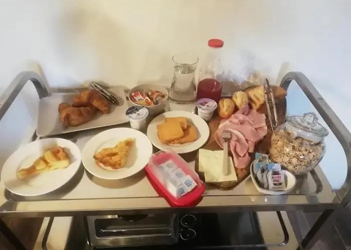 La Divina Pietra Carnola